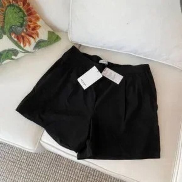 Banana Republic Shorts (Black) - Picture 2 of 5